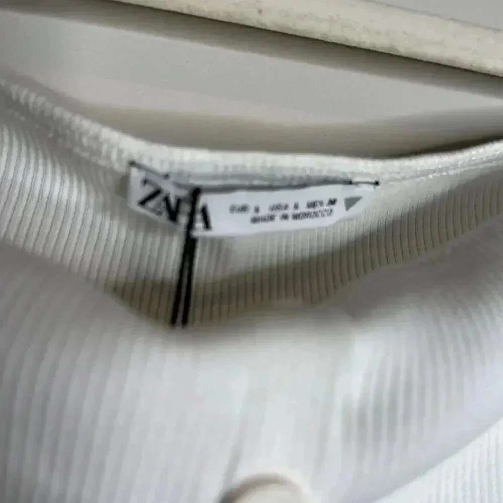 Zara Cropped Ribbed White Top - Picture 5 of 6